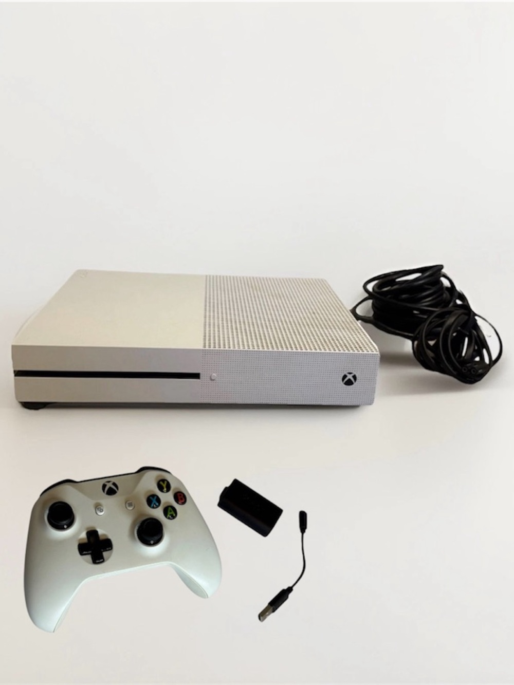 Microsoft Xbox One S Console Bundle - Controller, Rechargeable Battery, Cables